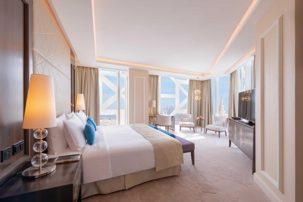 Отель Shaza Доха Экстерьер фото A bedroom at the hotel