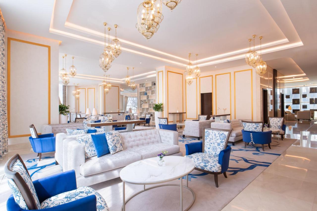 Отель Shaza Доха Экстерьер фото The lobby of the hotel